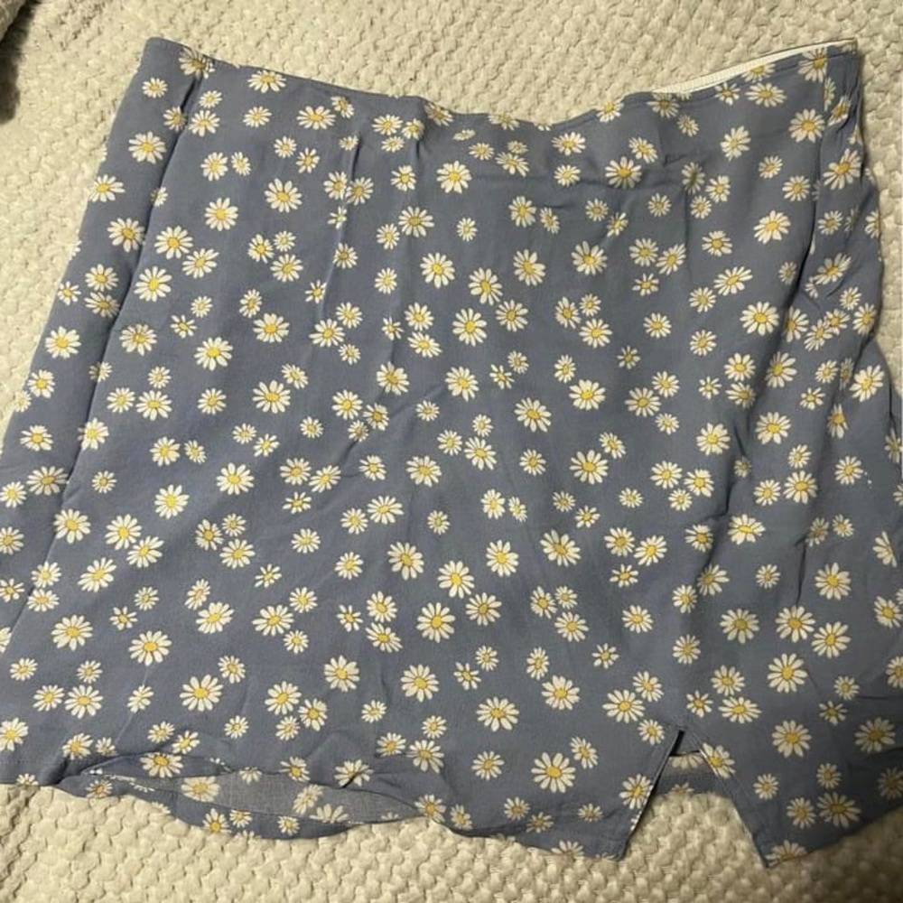 TWO skirts size 3x (1 is free!)